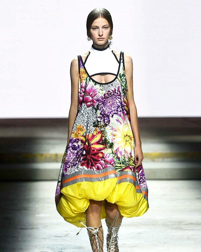 Fashion model, Fashion, Clothing, Runway, Fashion show, Fashion design, Dress, Yellow, Footwear, Spring, 