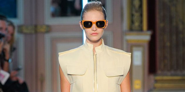 Eyewear, Vision care, Glasses, Shoulder, Sunglasses, Fashion show, Collar, Joint, Outerwear, Style, 