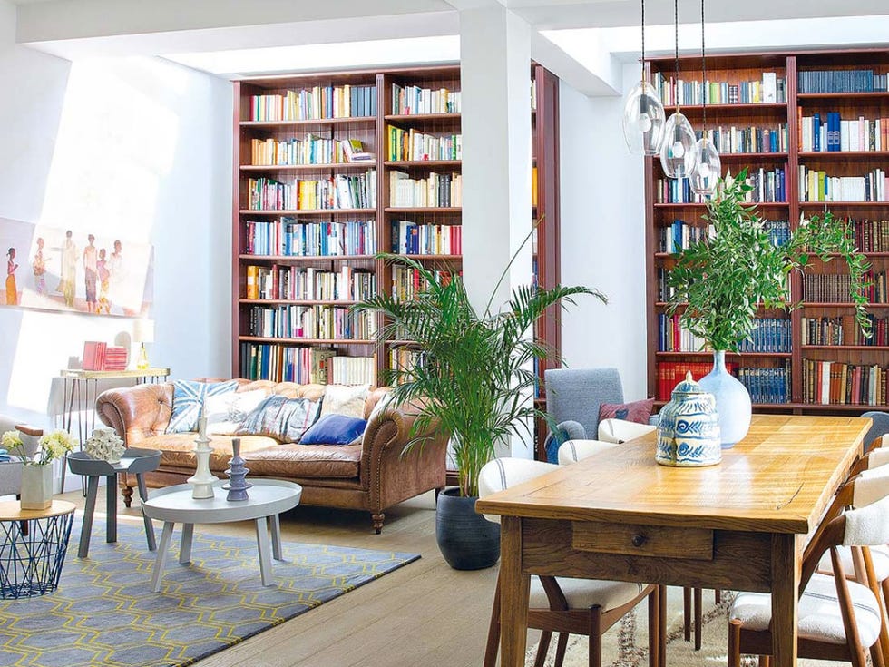 Room, Furniture, Building, Living room, Interior design, Property, Home, Shelving, House, Table, 