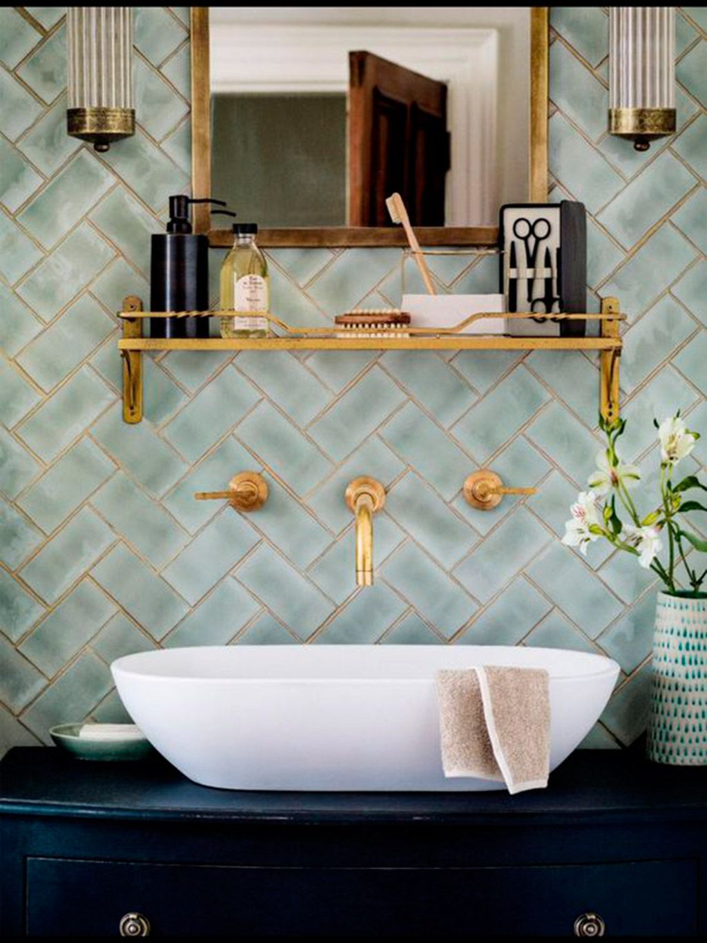 25 baños con azulejos bonitos, resistentes y originales