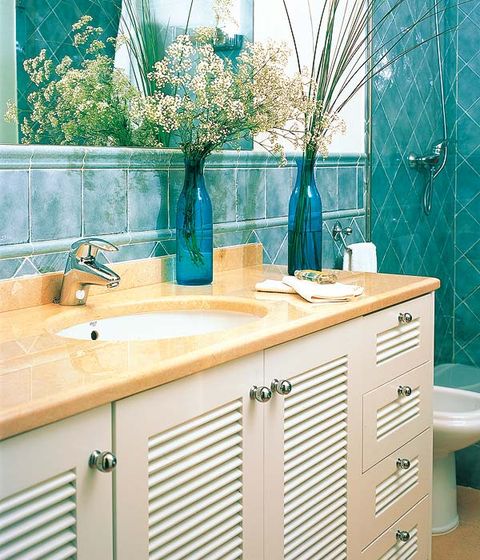 Blue, Room, Plumbing fixture, Interior design, Green, Property, Glass, Turquoise, Teal, Tap, 
