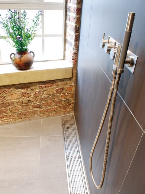 Flowerpot, Floor, Flooring, Wall, Interior design, Houseplant, Tile, Vase, Interior design, Metal, 