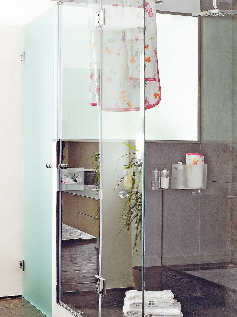 Room, Furniture, Material property, Interior design, Floor, Door, Automotive exterior, Glass, Tile, Bathroom, 