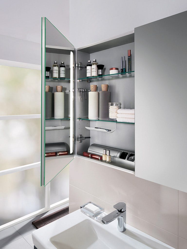 Shelf, Room, Bathroom, Property, Furniture, Bathroom cabinet, Interior design, Shelving, Bathroom accessory, Architecture, 