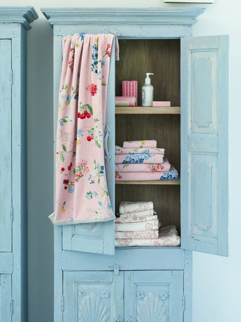 Blue, Room, Textile, Turquoise, Teal, Aqua, Pink, Interior design, Shelving, Azure, 