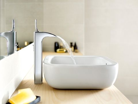 Plumbing fixture, Tap, Fluid, Sink, Kitchen sink, Lemon, Household hardware, Bathtub accessory, Plumbing, Fruit, 