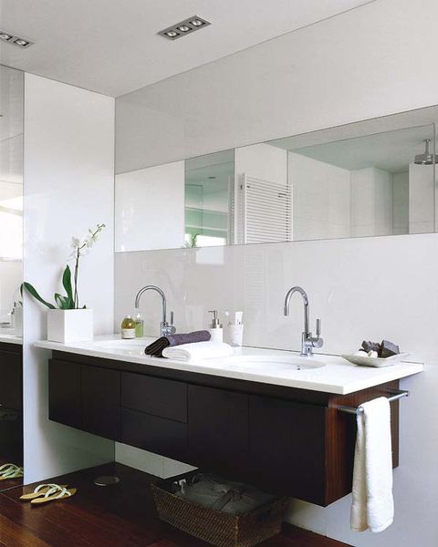 Plumbing fixture, Room, Bathroom sink, Architecture, Tap, Interior design, Property, Wall, Floor, Glass, 