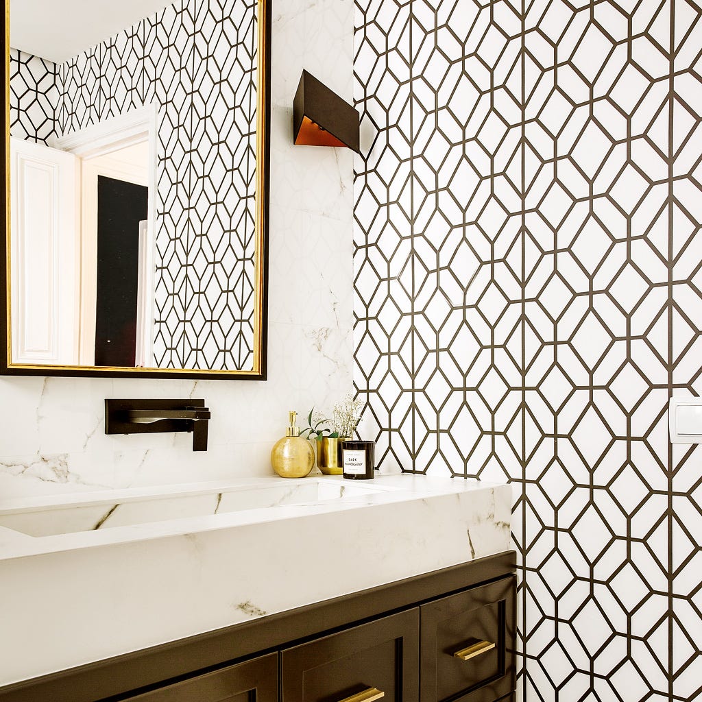 Elegancia en el baño: Efecto bicolor