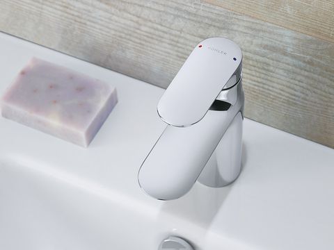 Electronic device, Computer accessory, Technology, Lavender, Laptop accessory, Material property, Bar soap, Soap dish, Silver, Office equipment, 