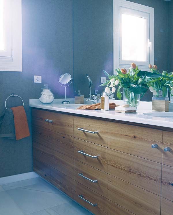 Blue, Room, Interior design, Drawer, White, Floor, Wall, Furniture, Cabinetry, Glass, 