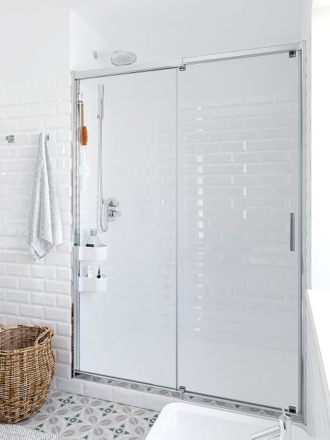 Room, Floor, Wall, Fixture, Basket, Wicker, Window treatment, Electrical supply, Storage basket, Aluminium, 