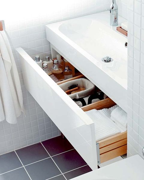 Plumbing fixture, Product, Architecture, Room, Property, Wall, Tile, Tap, Bathroom sink, Floor, 
