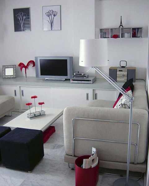 Room, Interior design, Wall, Display device, Television set, Floor, Flat panel display, Living room, Interior design, Home, 