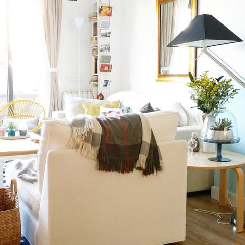 Room, Interior design, Textile, Lamp, Interior design, Home, Lampshade, Home accessories, Linens, Window treatment, 