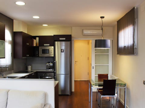 Lighting, Room, Interior design, Wood, Floor, Property, Light fixture, Ceiling, Countertop, Furniture, 