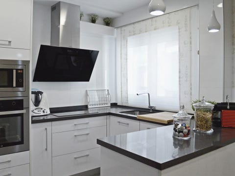 Room, Property, Major appliance, Ceiling, Glass, Interior design, Home appliance, Kitchen appliance, Cabinetry, Kitchen, 