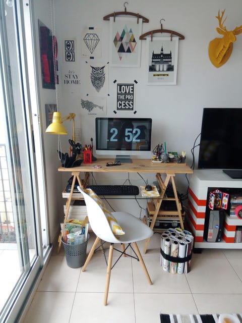 Interior design, Room, Display device, Electronic device, Furniture, Flat panel display, Interior design, Home, House, Home appliance, 
