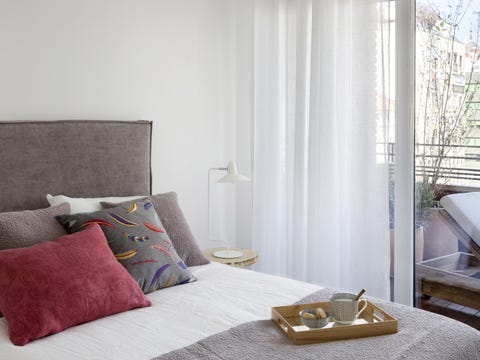 piso moderno y alegre, dormitorio con terraza