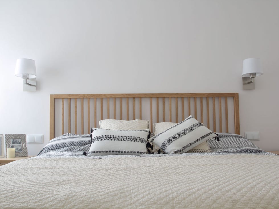 Bedroom, Bed, Furniture, Room, Bed sheet, Bed frame, Property, Bedding, Wall, Interior design, 