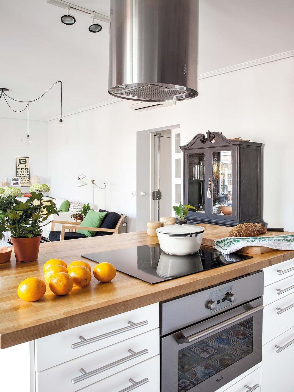 Countertop, Kitchen, Room, White, Cabinetry, Property, Furniture, Interior design, Kitchen stove, Home, 