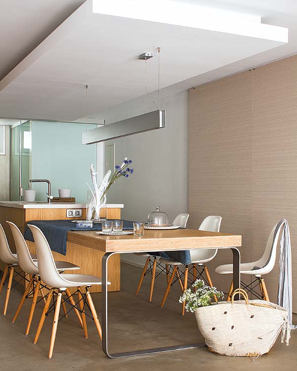 Room, Furniture, Dining room, Interior design, Table, Property, Floor, Building, Ceiling, Home, 
