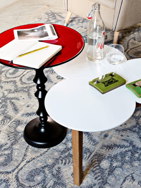 Table, Furniture, Coffee table, Interior design, Design, Stemware, Glass, Room, Chair, Wine glass, 