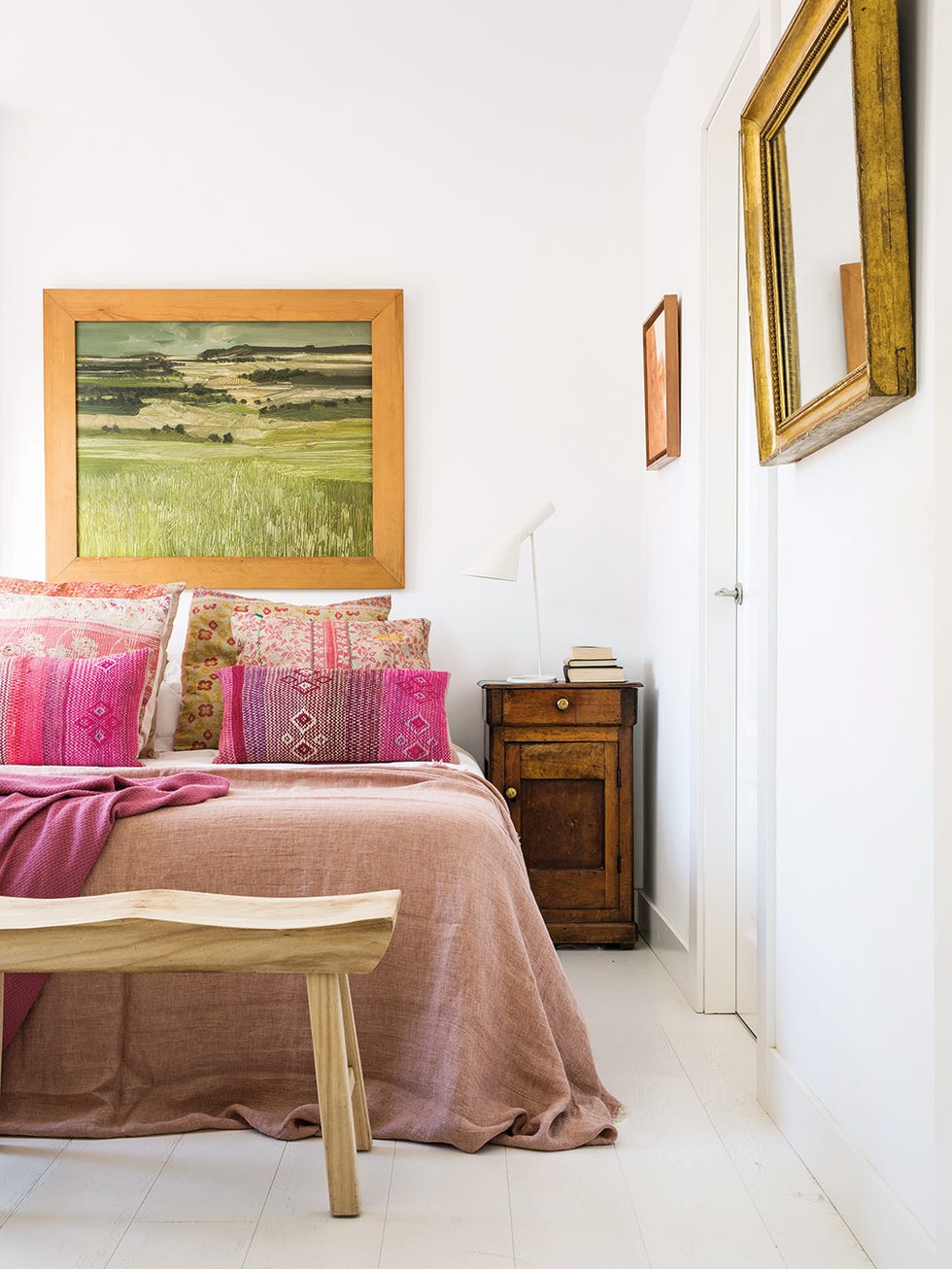 Un ático reformado con terrazas: dormitorio