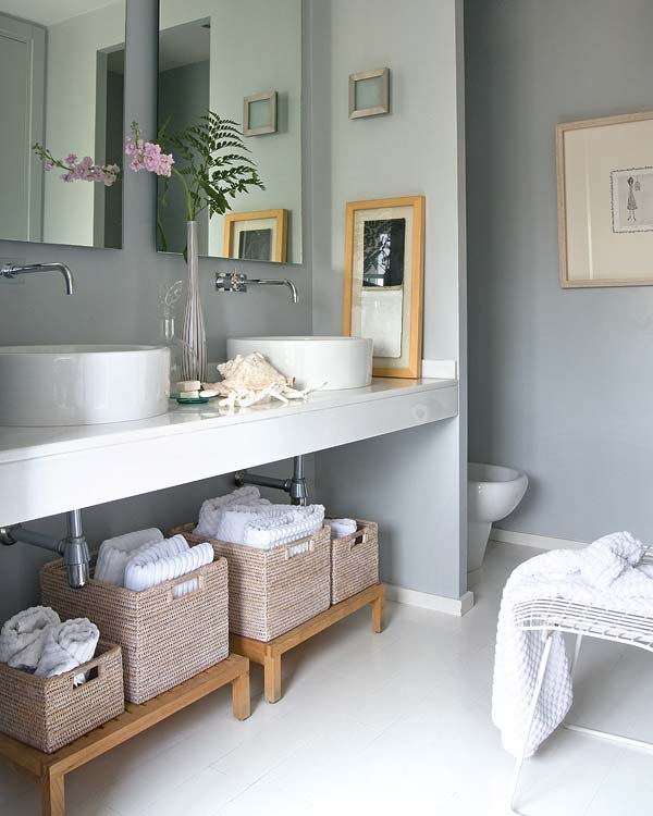 Room, Interior design, Wall, Shelving, Interior design, Picture frame, Grey, Home, Shelf, Plaster, 