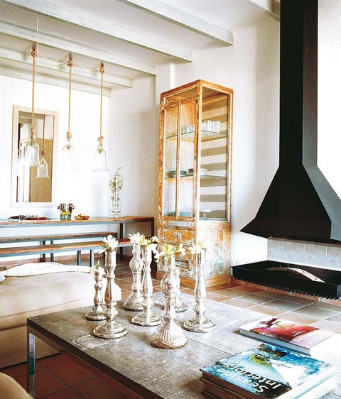 Room, Interior design, Ceiling, Table, Floor, Interior design, Hardwood, Molding, Paint, Wood stain, 