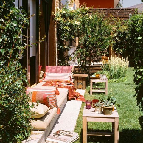 Furniture, Table, Home, Real estate, House, Residential area, Outdoor furniture, Flowerpot, Backyard, Garden, 