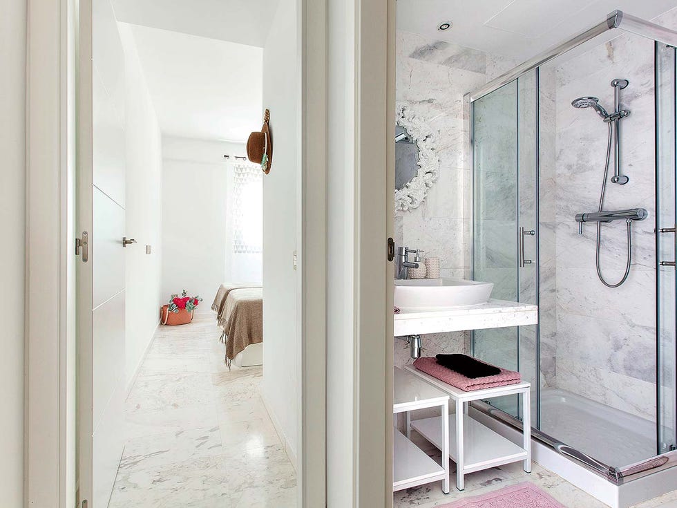 Room, Property, Interior design, Floor, Door, Furniture, Bathroom, Wall, Building, Tile, 
