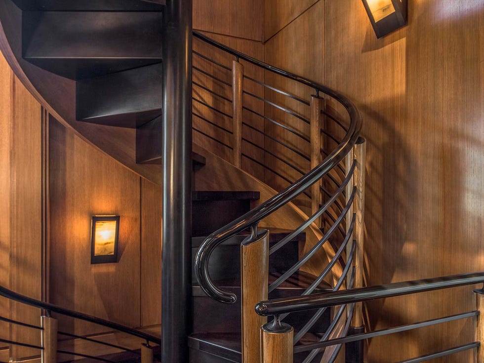 Stairs, Handrail, Iron, Architecture, Room, Wood, Interior design, Metal, Building, 