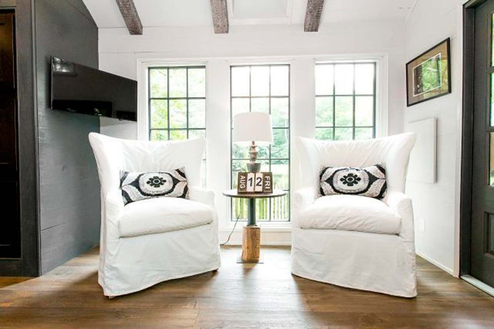 Furniture, Room, Interior design, Bedroom, Bed, Property, Bed frame, Living room, Floor, Wall, 