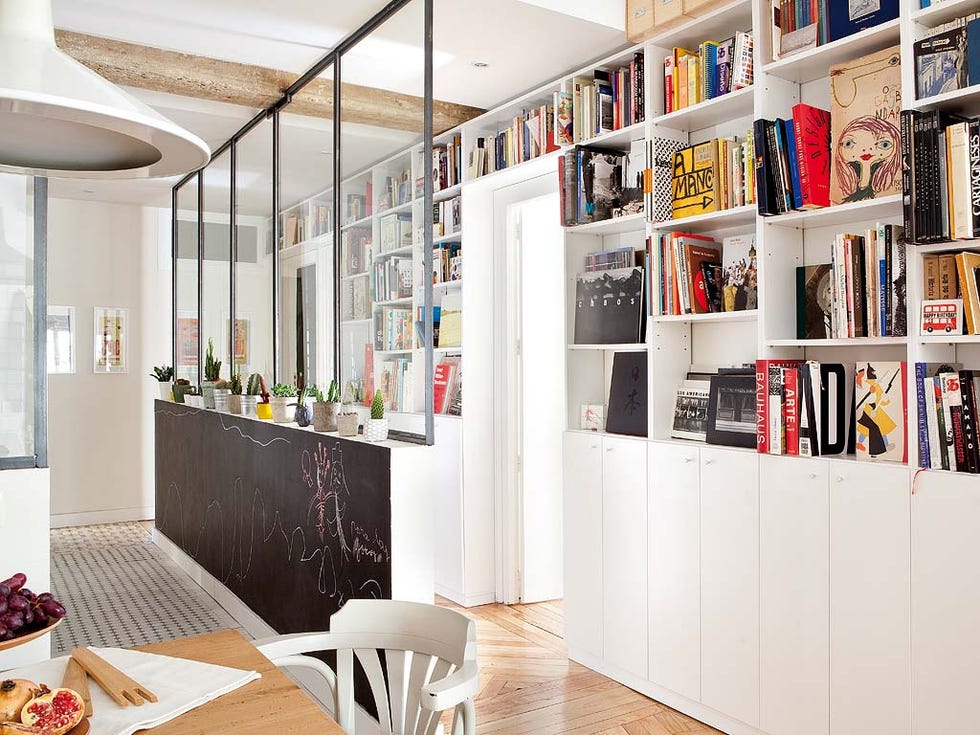Shelf, Shelving, Interior design, Furniture, Bookcase, Building, Room, Wall, Living room, Home, 