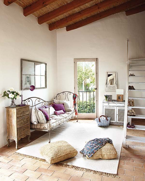 Wood, Room, Floor, Interior design, Flooring, Home, Wall, Ceiling, House, Interior design, 