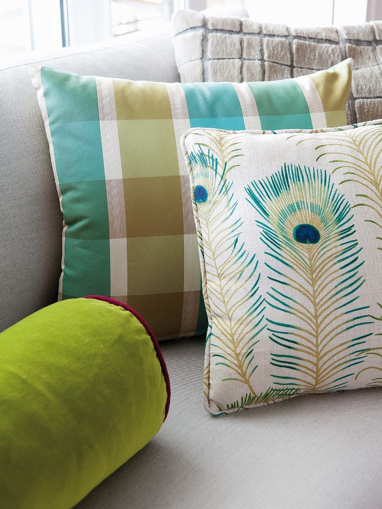 Throw pillow, Pillow, Green, Cushion, Furniture, Bedding, Textile, Room, Linens, Design, 
