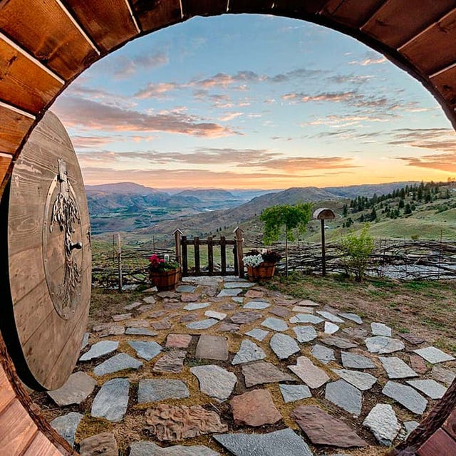 Landscape, Horizon, Arch, Art, Cobblestone, Flagstone, Circle, Building material, Daylighting, Barrel, 