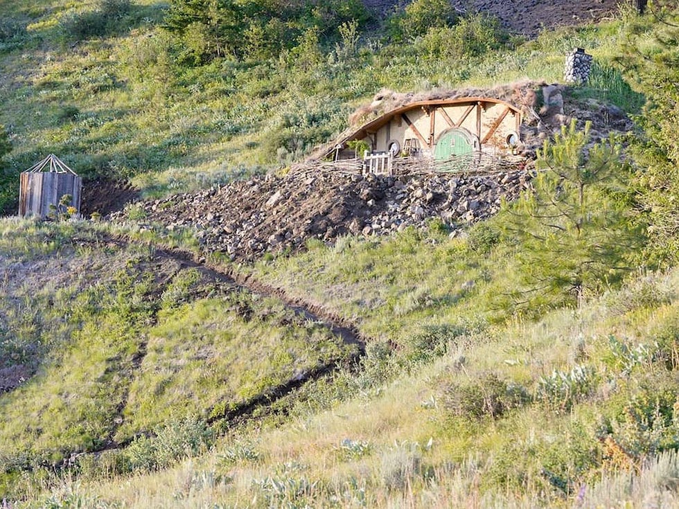 Plant community, Grassland, Slope, Rural area, Field, Groundcover, Pasture, Shrubland, Fell, Chaparral, 