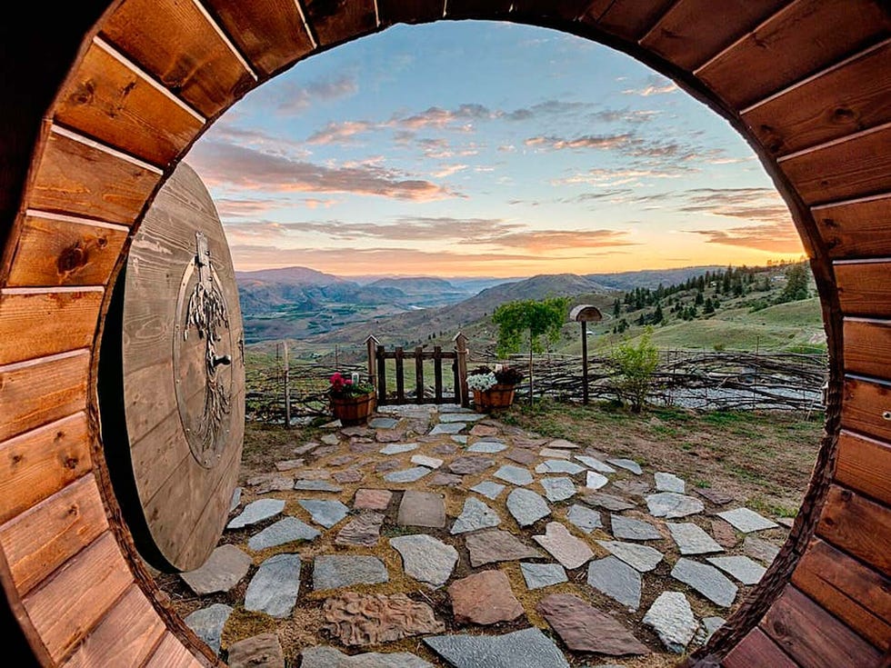 Wood, Landscape, Hardwood, Art, Arch, Cobblestone, Brickwork, Circle, Brick, Wood stain, 