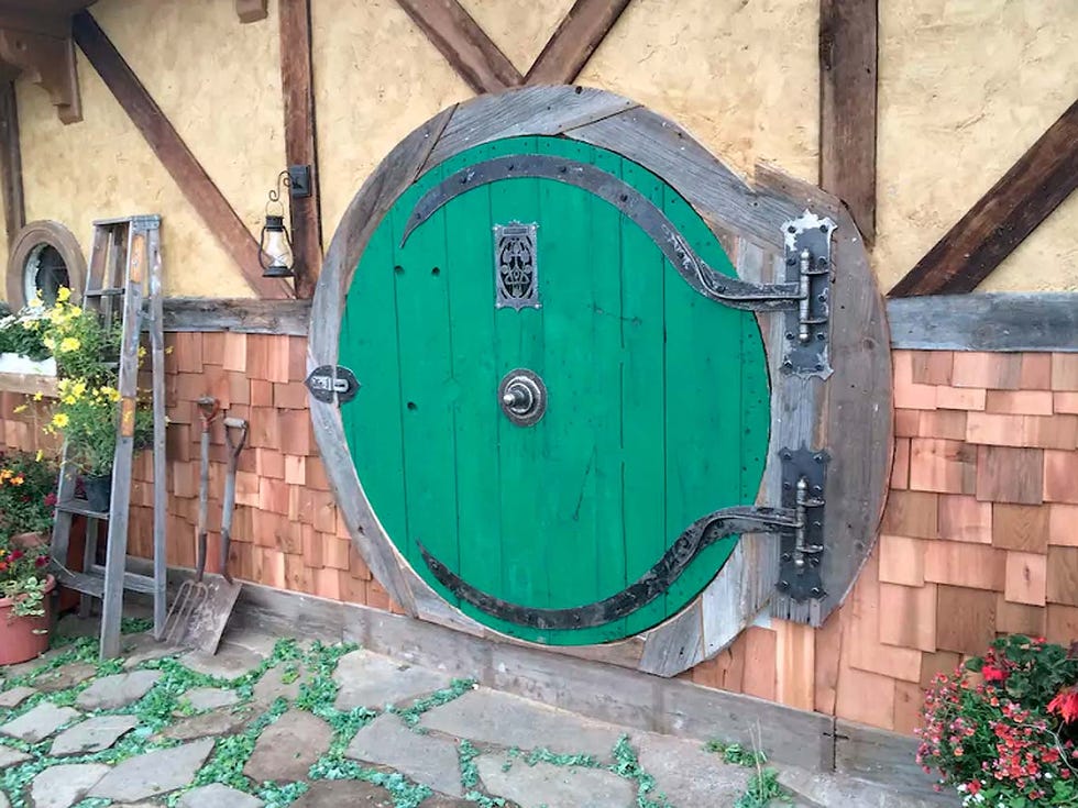 Wood, Green, Circle, Flowerpot, Paint, Houseplant, Brickwork, Brick, Lumber, 