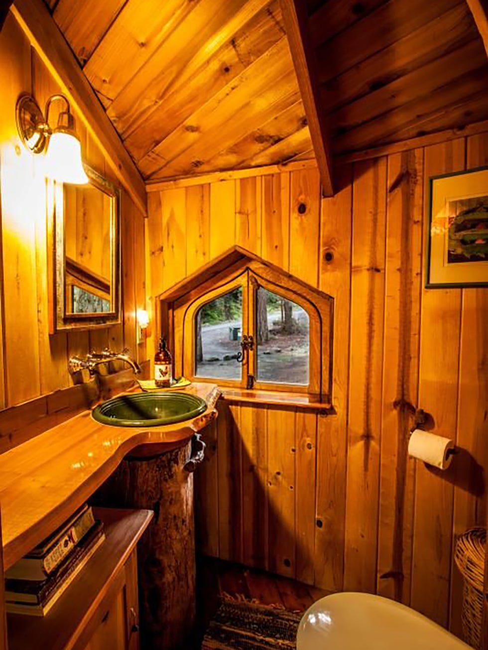 Room, Property, Building, Countertop, Interior design, Furniture, Log cabin, Home, Cabinetry, House, 