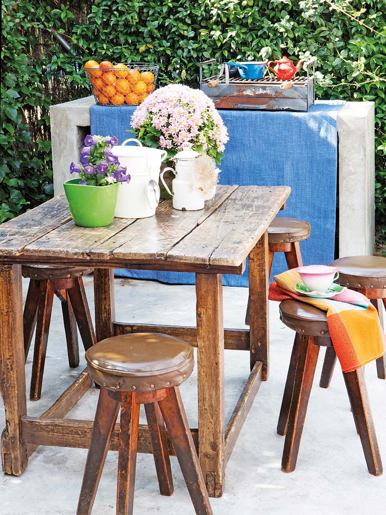 Flowerpot, Table, Flower, Furniture, Bar stool, Bouquet, Stool, Paint, Vase, Outdoor furniture, 