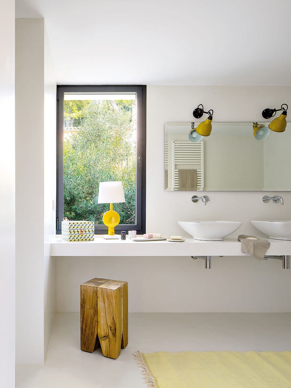 cuarto de baño blanco