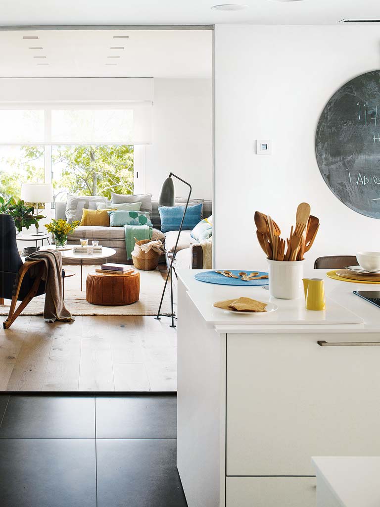 Interior design, Room, Furniture, Property, Floor, Table, Home, Wall, Building, House, 