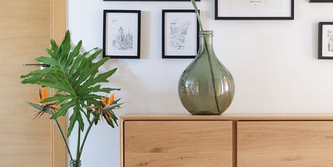 Furniture, Vase, Table, Room, Floor, Interior design, Wood, Flooring, Plant, Shelf, Furniture, Vase, Table, Room, Floor, Interior design, Wood, Flooring, Plant, Shelf,