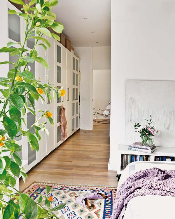 Green, Room, Property, Interior design, Wall, House, Home, Floor, Building, Furniture, 