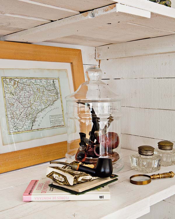 Interior design, Room, Table, Furniture, Design, House, Glass, Home, Tableware, Still life photography, 