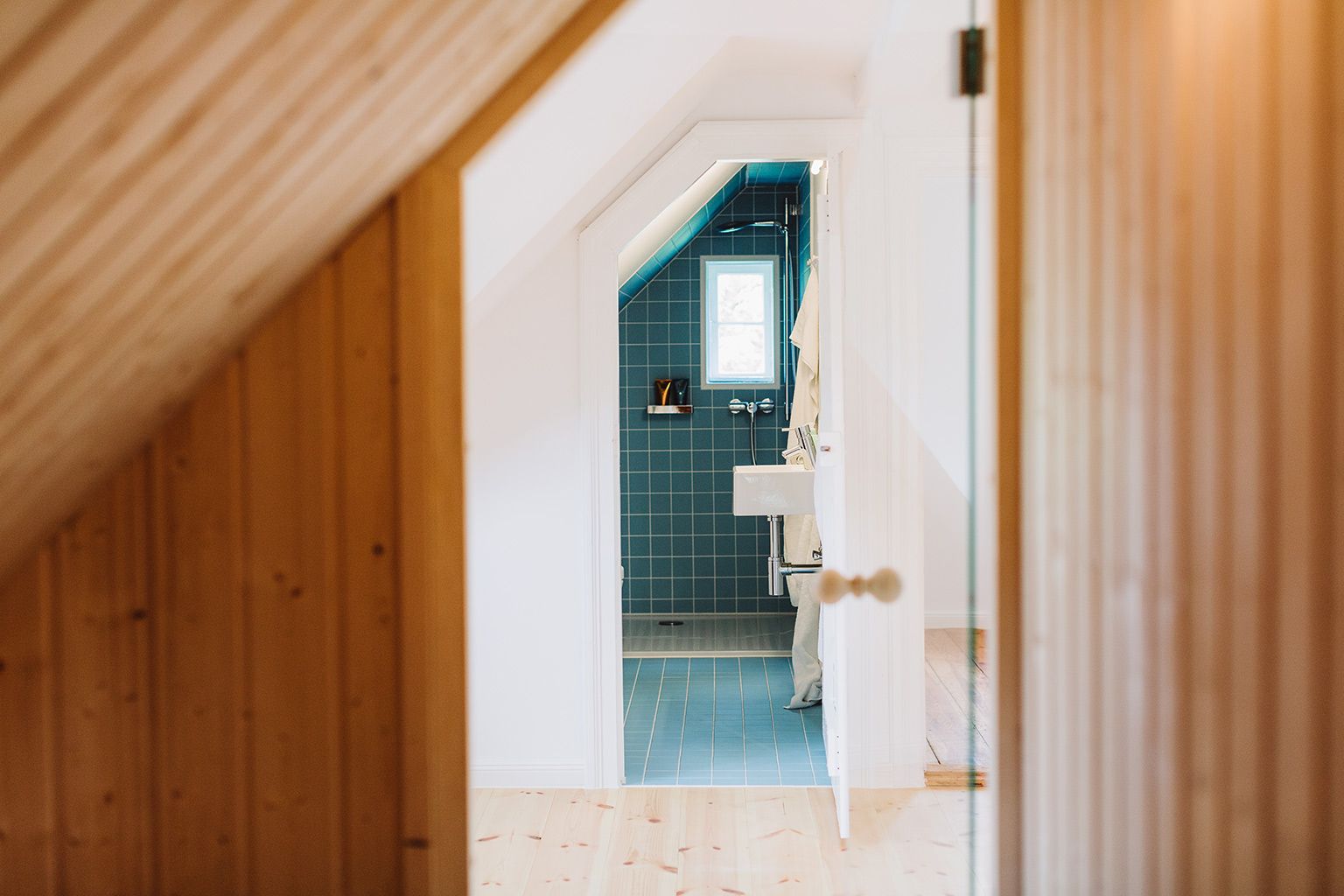 Property, Architecture, House, Room, Wall, Building, Door, Wood, Real estate, Window, 