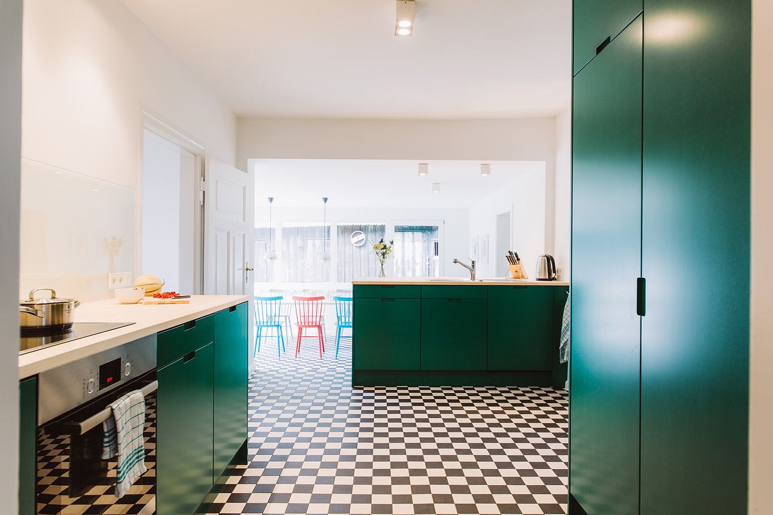Room, Property, Tile, Interior design, Turquoise, Green, Countertop, Floor, Furniture, Cabinetry, 