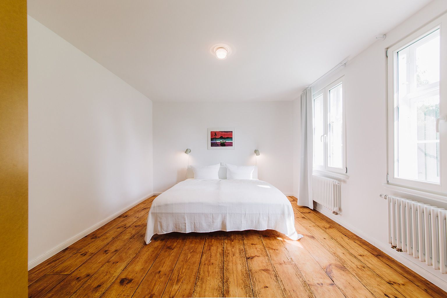 Bedroom, Room, Property, Wood flooring, Floor, Furniture, Interior design, Hardwood, Bed, Laminate flooring, 